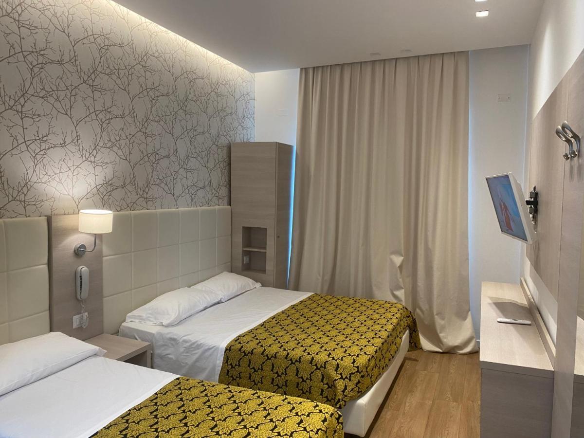 Feel Good Hotel Rimini Værelse billede
